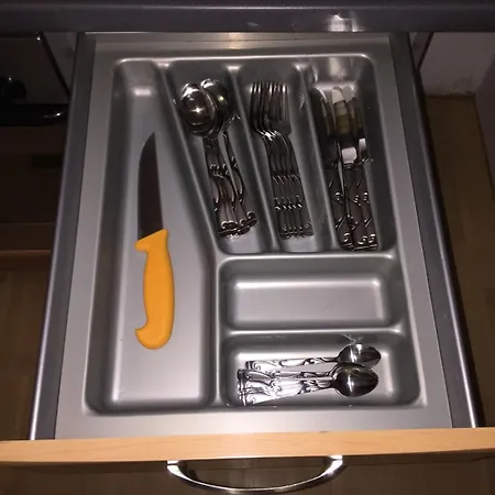 3-zimmer City-apartment, Zentral & Komfortabel Apartament