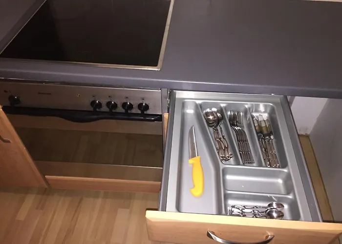 3-zimmer City-apartment, Zentral & Komfortabel Apartament